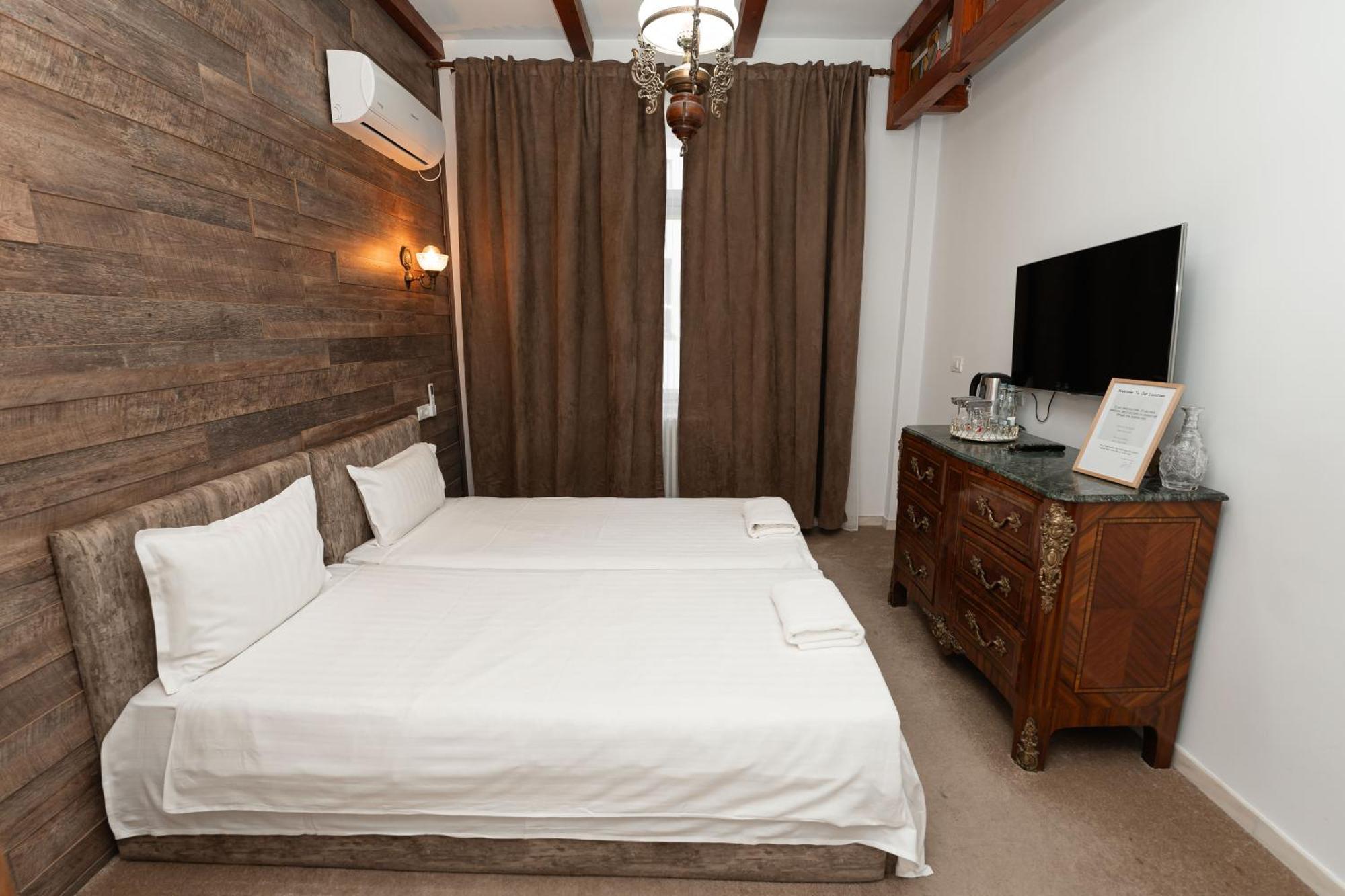 George&Dragon Rooms Bucarest Esterno foto