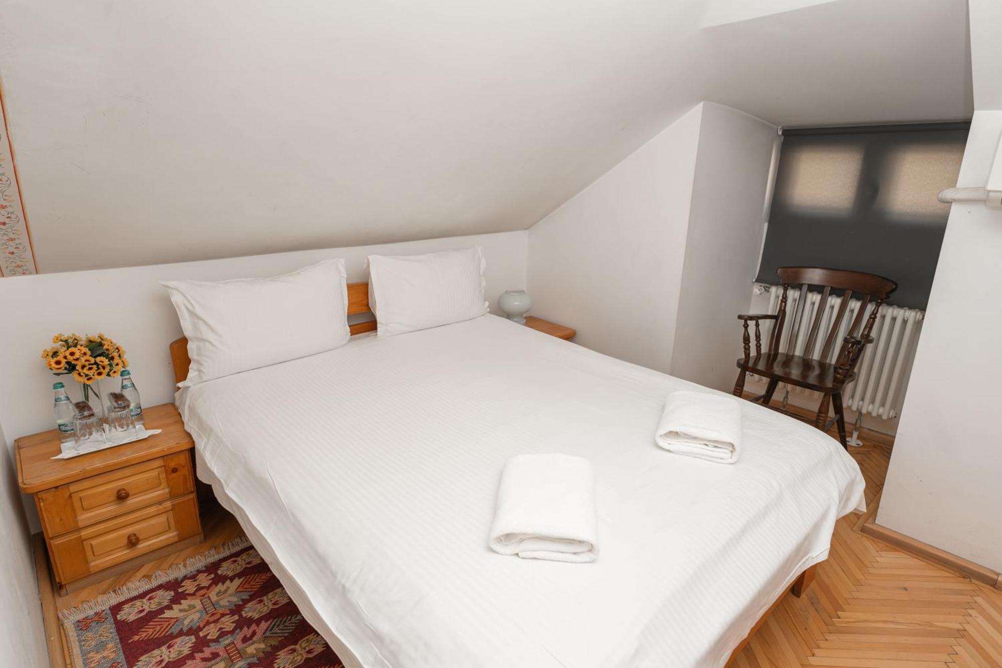 George&Dragon Rooms Bucarest Esterno foto