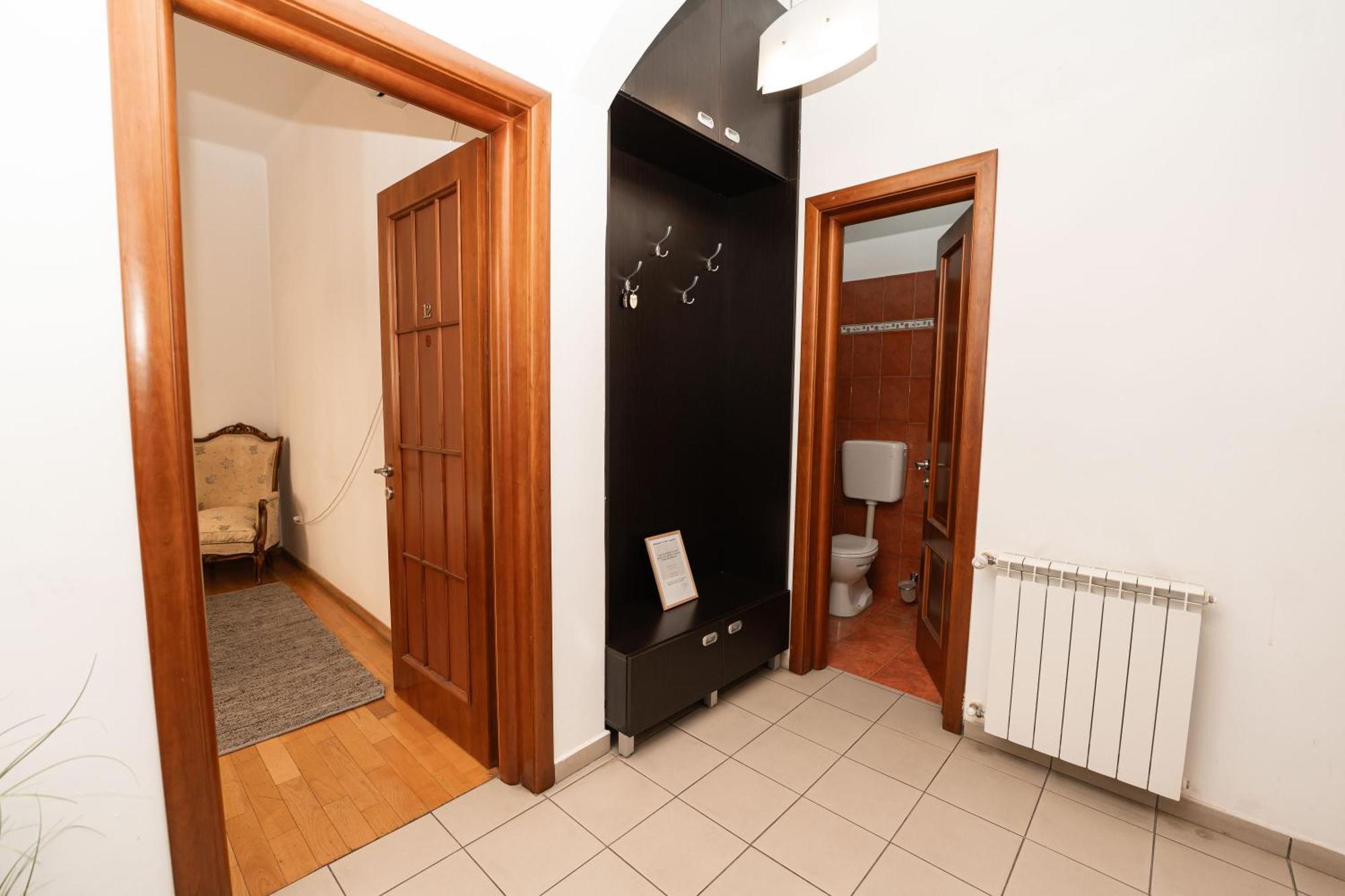 George&Dragon Rooms Bucarest Esterno foto